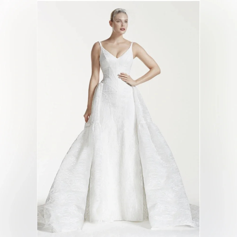 Truly Zac Posen v neck full lace ball gown basque waist size 10 fairytale